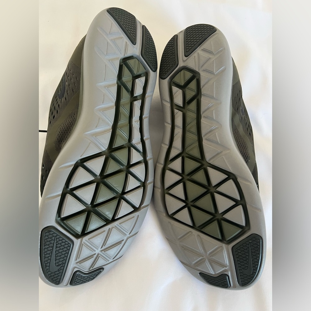 Men’s Nike Flex Running Shoes - Picture 3 of 7